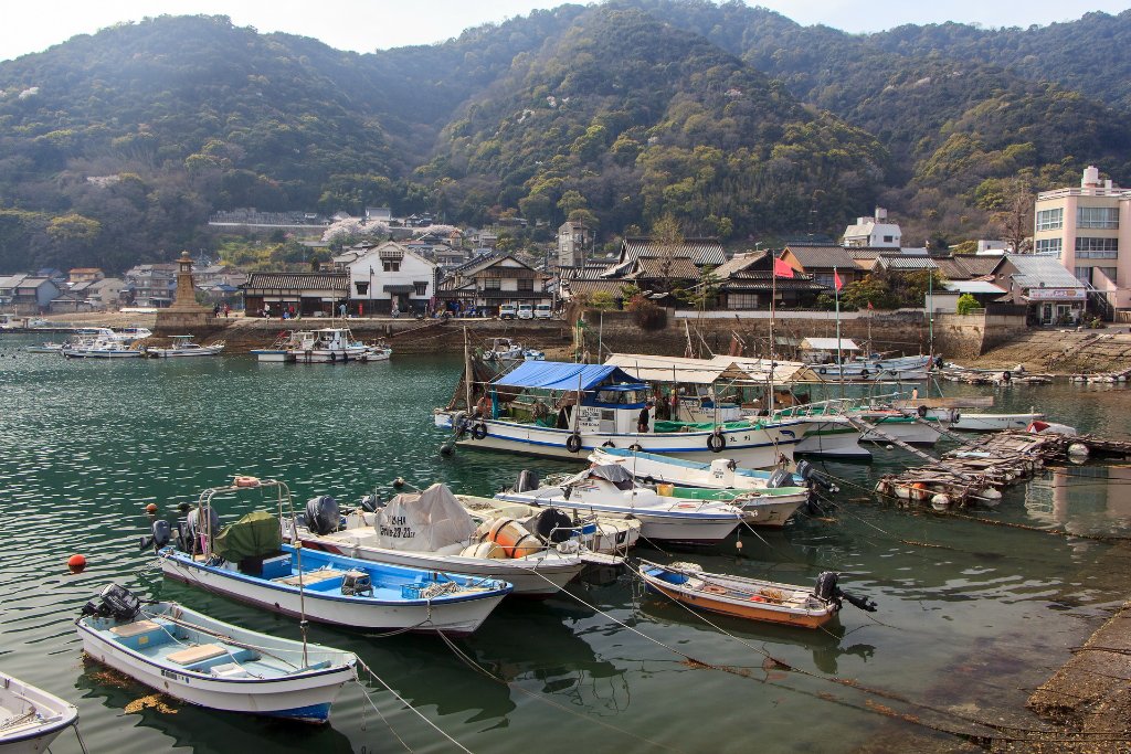 11-Tomochotomo harbour.jpg